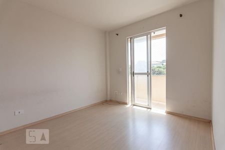 Quarto 1 de apartamento para alugar com 2 quartos, 70m² em Santa Cândida, Curitiba