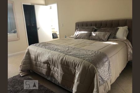 Casa de condomínio à venda com 300m², 4 quartos e 3 vagas