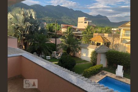 Casa de condomínio à venda com 300m², 4 quartos e 3 vagas