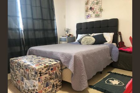 Casa de condomínio à venda com 300m², 4 quartos e 3 vagas
