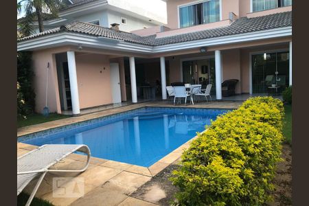 Casa de condomínio à venda com 300m², 4 quartos e 3 vagas