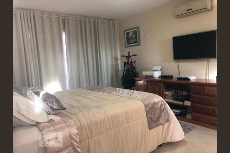 Casa de condomínio à venda com 300m², 4 quartos e 3 vagas