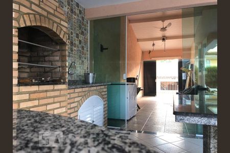 Casa de condomínio à venda com 300m², 4 quartos e 3 vagas