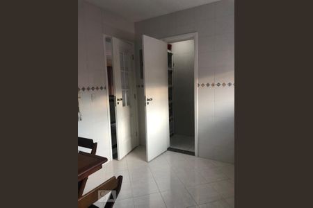 Casa de condomínio à venda com 300m², 4 quartos e 3 vagas