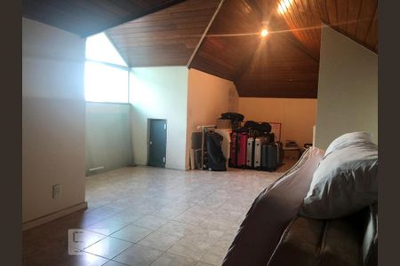 Casa de condomínio à venda com 300m², 4 quartos e 3 vagas