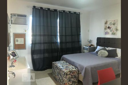 Casa de condomínio à venda com 300m², 4 quartos e 3 vagas