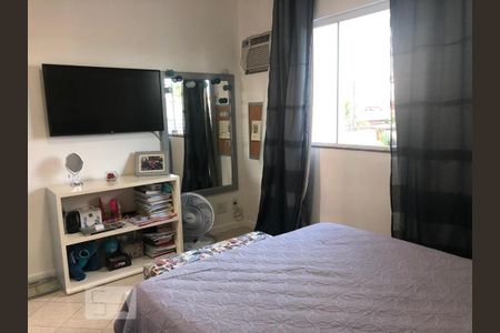 Casa de condomínio à venda com 300m², 4 quartos e 3 vagas