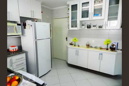 Cozinha de apartamento à venda com 3 quartos, 115m² em Aclimação, São Paulo