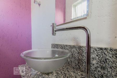 Lavabo de casa para alugar com 1 quarto, 160m² em Santa Maria, Santo André