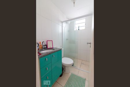 Banheiro de apartamento para alugar com 2 quartos, 44m² em Gopoúva, Guarulhos