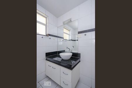 Apartamento à venda com 70m², 3 quartos e sem vagaBanheiro