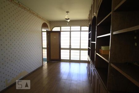 Casa à venda com 900m², 7 quartos e 8 vagasSala Superior