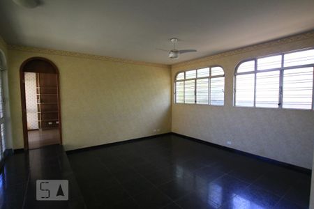 Casa à venda com 900m², 7 quartos e 8 vagasSala Superior