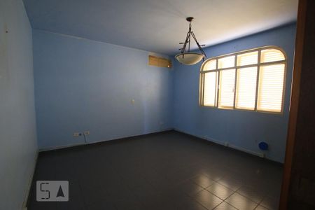 Casa à venda com 900m², 7 quartos e 8 vagasSuite3