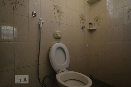 Casa à venda com 900m², 7 quartos e 8 vagasBanheiro de Serviço