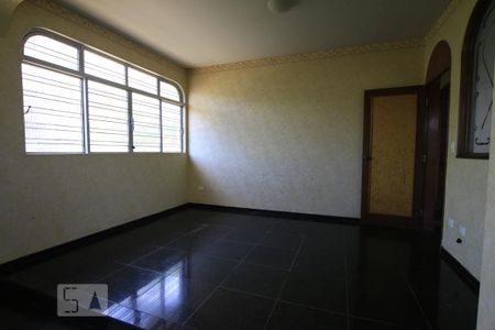 Casa à venda com 900m², 7 quartos e 8 vagasSala Superior