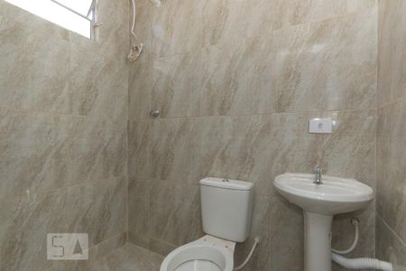 Banheiro de casa para alugar com 2 quartos, 60m² em Americanópolis, São Paulo