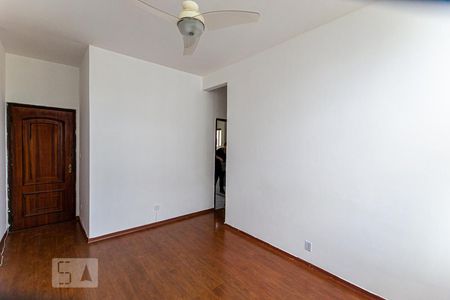Sala de apartamento para alugar com 2 quartos, 75m² em Santa Rosa, Niterói