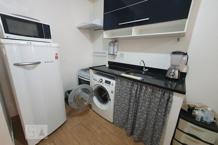 Cozinha de apartamento à venda com 1 quarto, 28m² em Copacabana, Rio de Janeiro