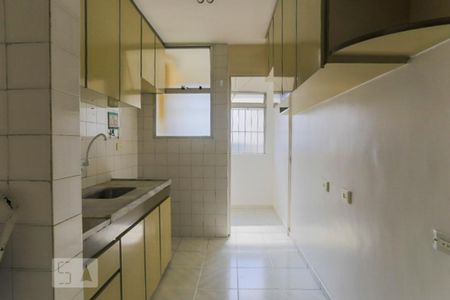 Apartamento à venda com 50m², 2 quartos e 1 vagaCozinha - Armários