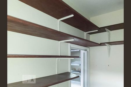 Apartamento à venda com 100m², 3 quartos e sem vagaQuarto de serviço/Prateleiras