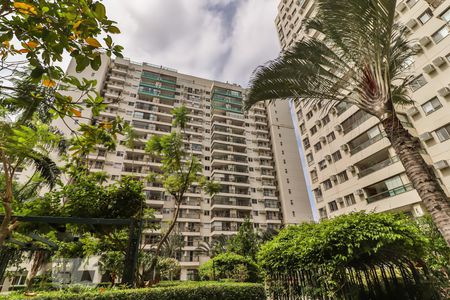 Apartamento para alugar com 92m², 3 quartos e 1 vaga Apartamento para alugar com 92m², 3 quartos e 1 vagaFachada