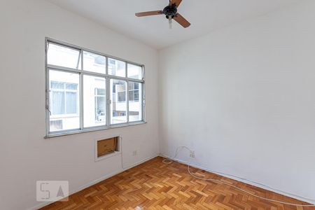 Quarto 2 de apartamento para alugar com 2 quartos, 80m² em Icaraí, Niterói