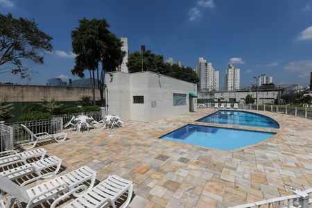 Apartamento para alugar com 70m², 2 quartos e 1 vagaÁrea comum - Piscina