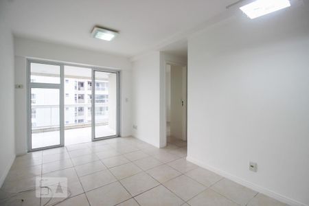 Sala de apartamento para alugar com 2 quartos, 77m² em Recreio dos Bandeirantes, Rio de Janeiro