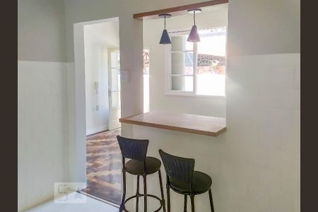Cozinha de apartamento para alugar com 2 quartos, 80m² em Mont Serrat, Porto Alegre