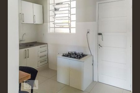 Cozinha de apartamento para alugar com 2 quartos, 80m² em Mont Serrat, Porto Alegre