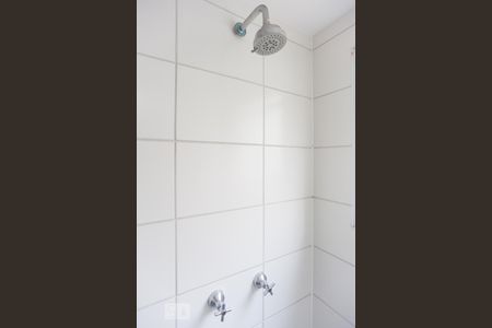 Banheiro de apartamento à venda com 2 quartos, 48m² em Jardim do Lago Continuação, Campinas