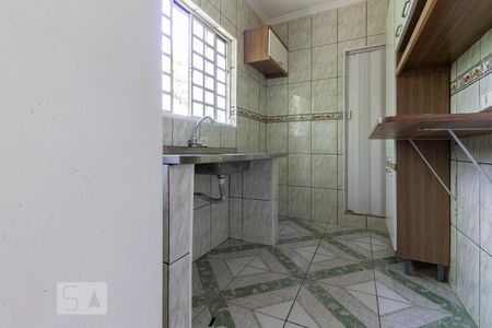 Cozinha de casa para alugar com 1 quarto, 45m² em Jardim Santa Maria, São Paulo