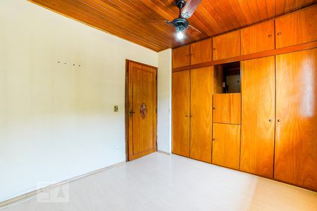 Quarto 1 de casa para alugar com 3 quartos, 70m² em Vila Nilo, São Paulo