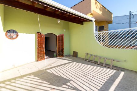 Casa à venda com 150m², 3 quartos e 2 vagasVaranda quarto 1 suíte