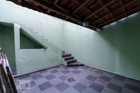 Casa à venda com 150m², 3 quartos e 2 vagasÁrea externa - fundos