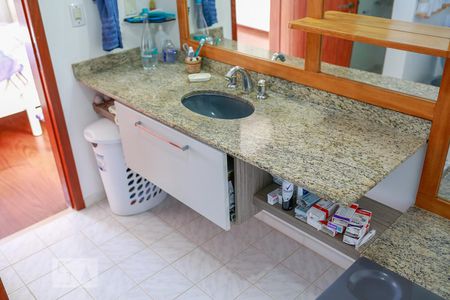 Casa à venda com 450m², 6 quartos e 4 vagasBanheiro da Suíte