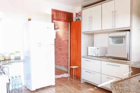 Casa à venda com 450m², 6 quartos e 4 vagasCozinha