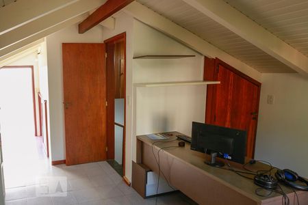 Casa à venda com 450m², 6 quartos e 4 vagasQuarto 6 - terraço