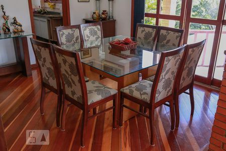 Sala de casa à venda com 6 quartos, 450m² em Vila Nova, Porto Alegre