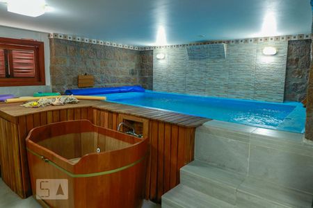 Casa à venda com 450m², 6 quartos e 4 vagasPiscina Térmica
