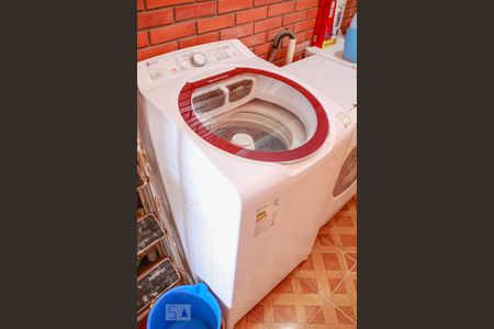 Casa à venda com 450m², 6 quartos e 4 vagasLavanderia