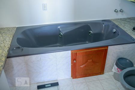 Casa à venda com 450m², 6 quartos e 4 vagasBanheiro da Suíte