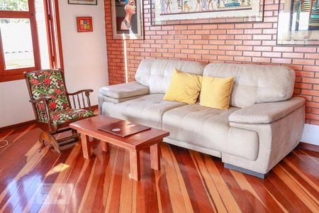 Sala de casa à venda com 6 quartos, 450m² em Vila Nova, Porto Alegre