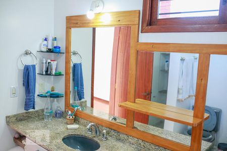 Casa à venda com 450m², 6 quartos e 4 vagasBanheiro da Suíte