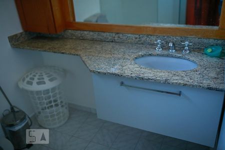 Casa à venda com 450m², 6 quartos e 4 vagasBanheiro do Corredor