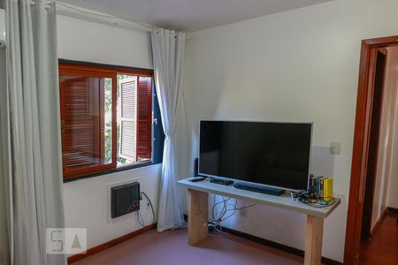 Casa à venda com 450m², 6 quartos e 4 vagasQuarto 5