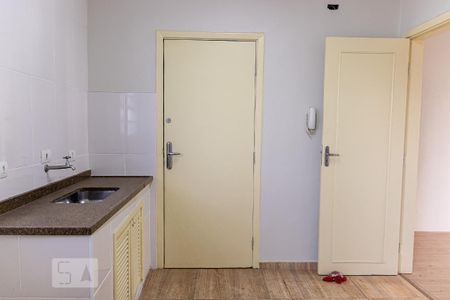 Apartamento para alugar com 74m², 2 quartos e sem vagaCozinha 