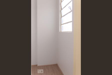 Apartamento para alugar com 74m², 2 quartos e sem vagaQuarto de serviço 