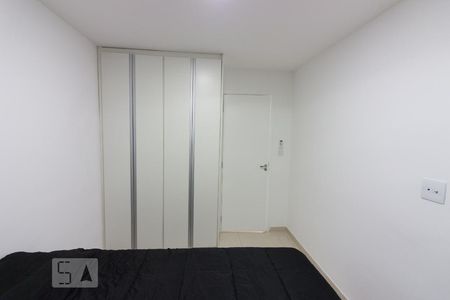 Quarto 1 de apartamento para alugar com 1 quarto, 25m² em Taquara, Rio de Janeiro